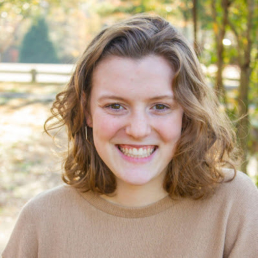 Meet your Posher, Chloe